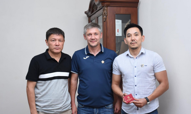 Спортсменам присвоено звание «Отличник физической культуры и спорта КР»