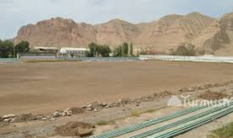 Частный предприниматель помог в реконструкции стадиона в городе Нарын