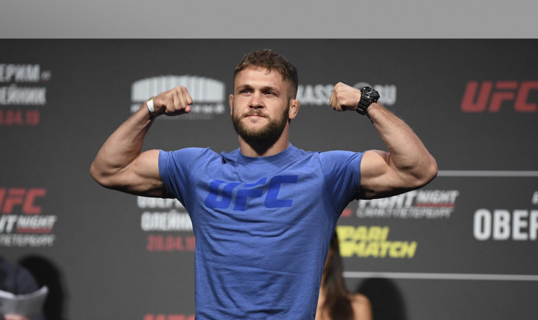 Рафаэль Физиев прибыл на бойцовский остров UFC
