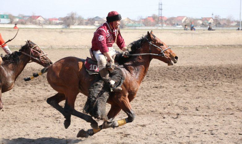 Манас Ниязов покинул «Достук»