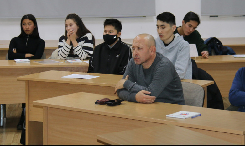 Стартовал новый сезон Школы футбольного арбитра
