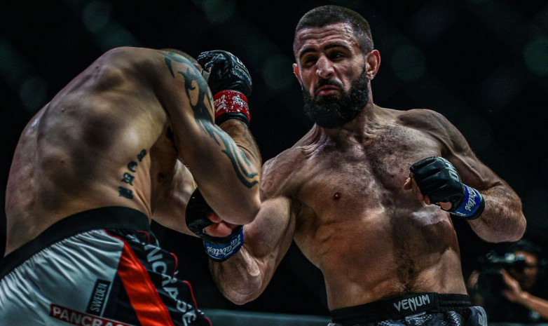 Кямран Аббасов защитил чемпионский пояс One FC. ВИДЕО