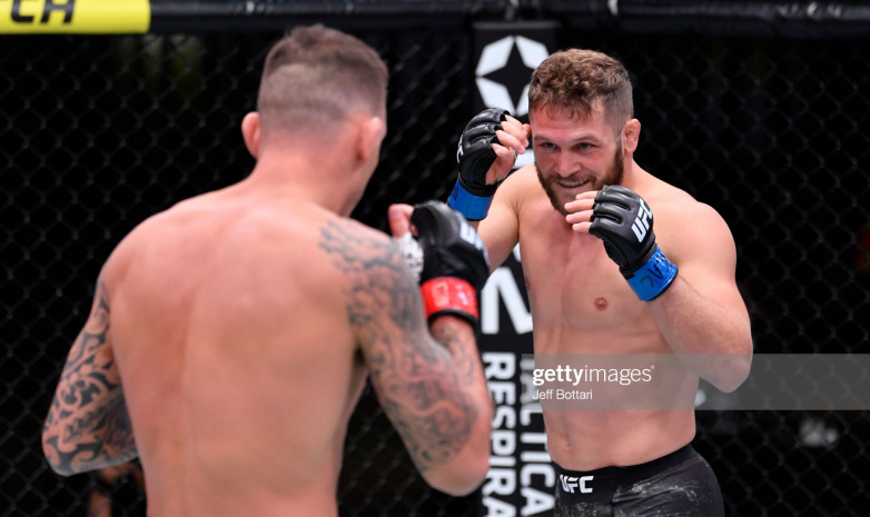 UFC 256: Физиев нокаутировал Мойкано в первом раунде. ВИДЕО