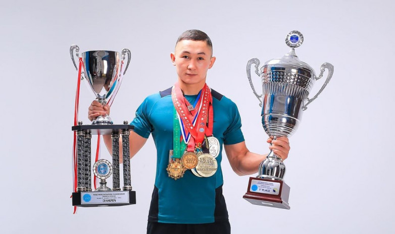 Авазбек Аманбеков стал отцом