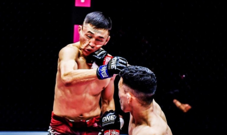 One FC: Руслан Эмилбек уулу проиграл нокаутом Накахари