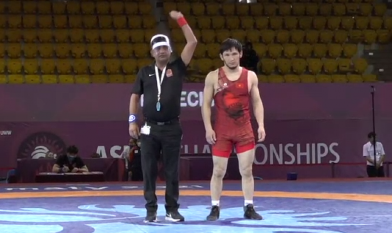 Чемпионат Азии: Аматов будет бороться за бронзу, Тасмурадов отказался от поединка