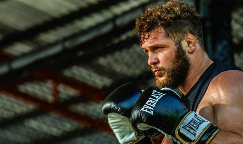Рафаэль Физиев может выступить на UFC 265
