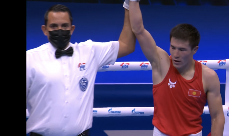 Чемпионат мира: Акылбек Эсенбек уулу прошел в 1/8 финала