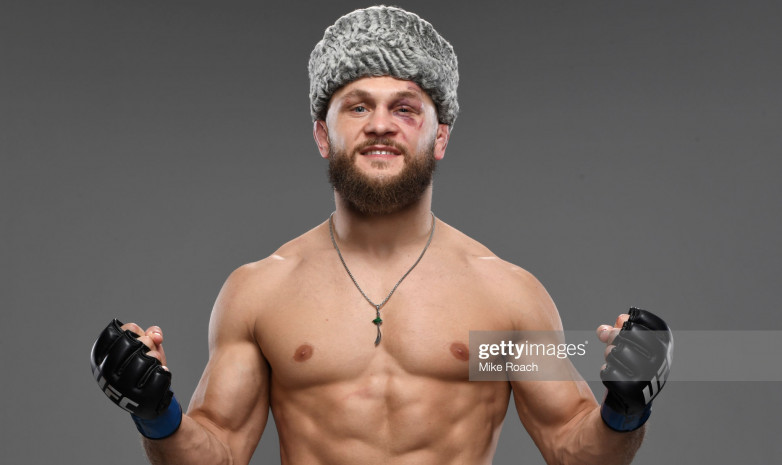 Рафаэль Физиев заработал $104 тыс. на турнире UFC on ESPN: Font vs. Aldo