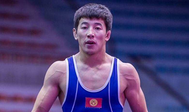 Кыргызстанские борцы сегодня стартуют на турнире в Болгарии