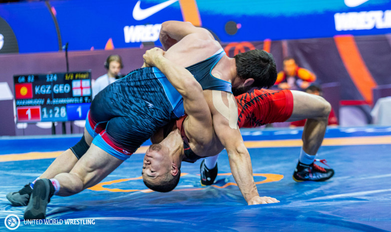 Рейтинговый турнир: Два броска Акжола Махмудова на 9 баллов за 25 секунд в финале. ВИДЕО