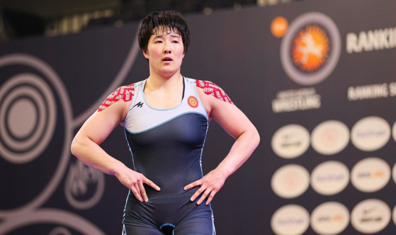 ВИДЕО. Полуфинальная схватка Айпери Медет кызы на рейтинговом турнире в Алматы