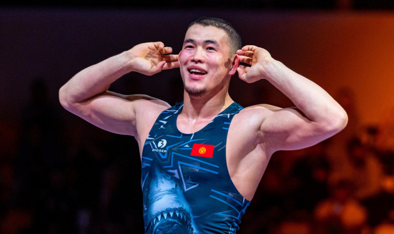 Акжол Махмудов поднялся на первое место в мировом рейтинге UWW