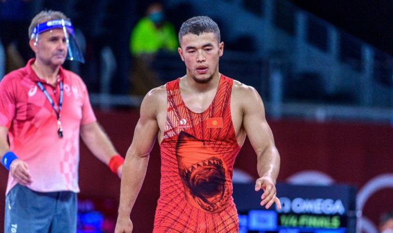Акжол Махмудов вышел в финал чемпионата Азии