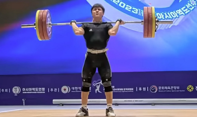 Тяжелоатлет Ишенбек Муратбек уулу занял 9 место на чемпионате Азии в Корее