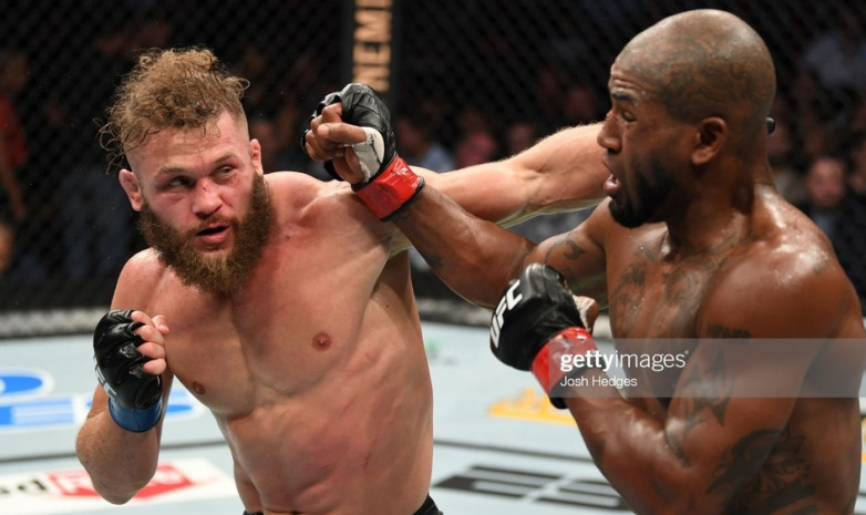 UFC официально объявил следующий бой Рафаэля Физиева