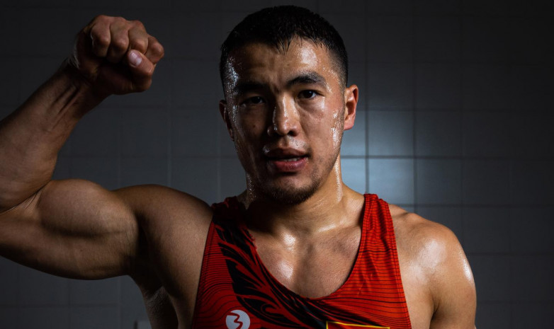 Акжол Махмудов - двухкратный чемпион мира