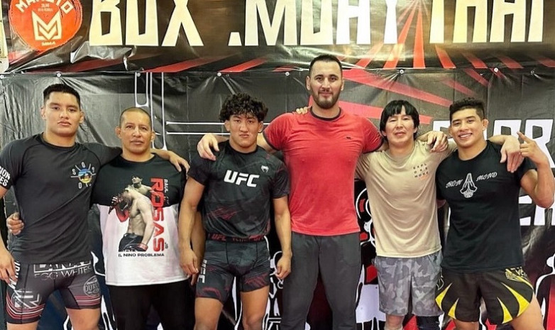 Айаал Лазарев тренирует бойца UFC в Мексике