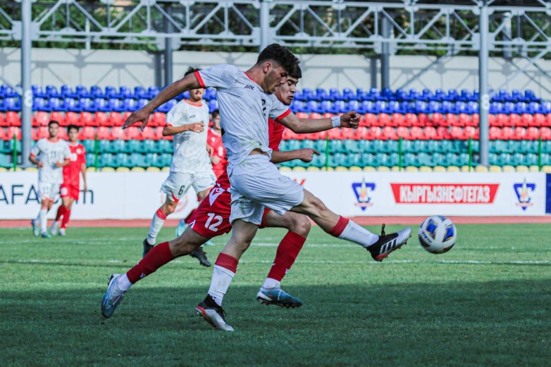 CAFA U-20 в Жалал-Абаде: Сборная Кыргызстана лидирует после двух туров