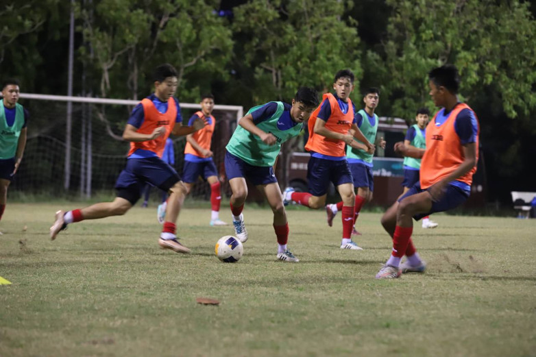 Сборная Кыргызстана U-17 проводит сборы во Вьетнаме. ФОТО