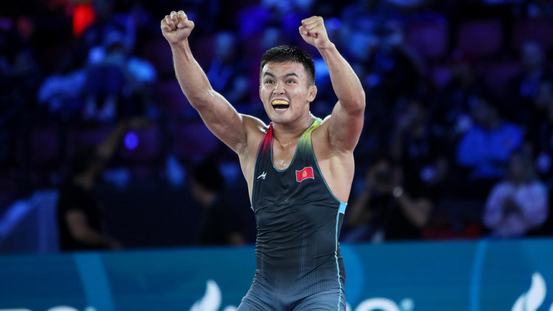 Эрназар Акматалиев вышел в финал чемпионата Азии по борьбе
