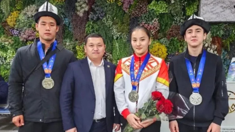 Боксер из Кыргызстана завоевал бронзу Кубка мира, не выиграв ни одного боя