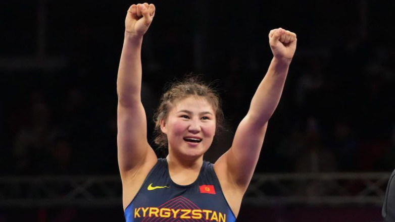 Гулнура Таштанбекова выиграла золото турнира по борьбе в Турции