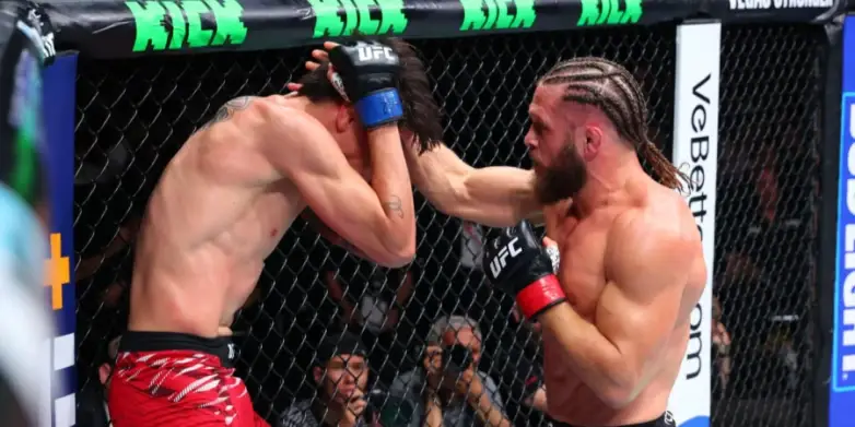 Видео победы Рафаэля Физиева на UFC on ABC 8 в Баку