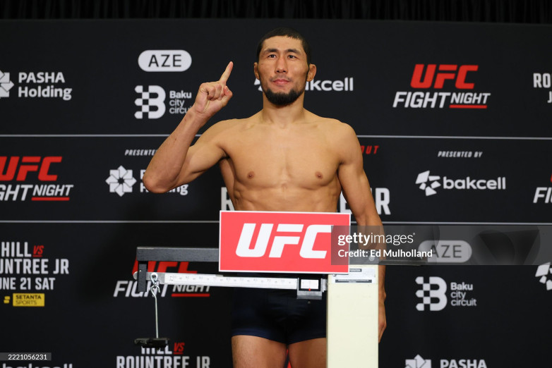 UFC: Бой Мыктыбека Оролбай уулу пройдет в промежуточном весе