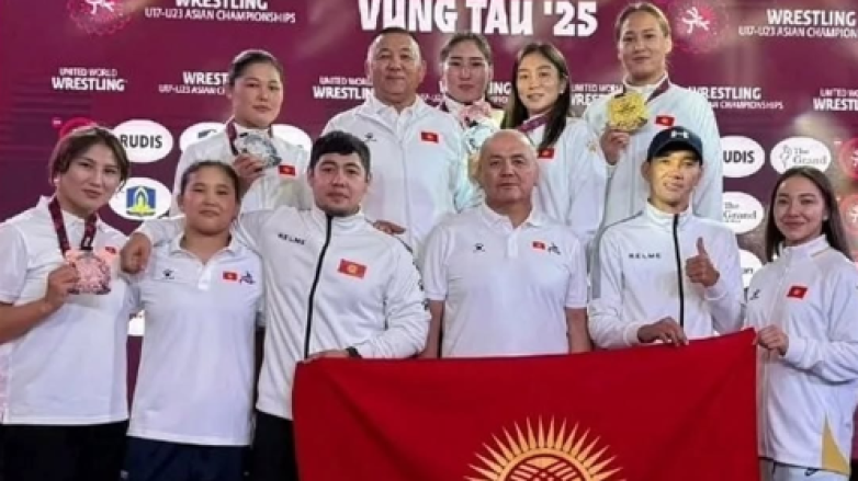 Женская сборная Кыргызстана по борьбе завоевала 5 медалей на ЧА U23. Результаты