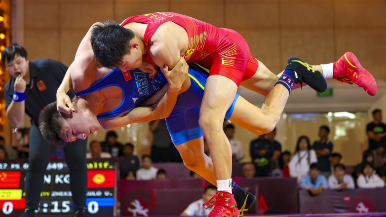 Чемпионат мира U17: Нурислам Өскөнбаев стартовал с досрочной победы за 34 секунды. ВИДЕО