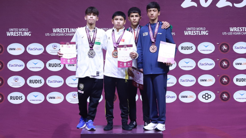 Чемпионат Азии U15 в Бишкеке: Сборная Кыргызстана по вольной борьбе заняла 4 место