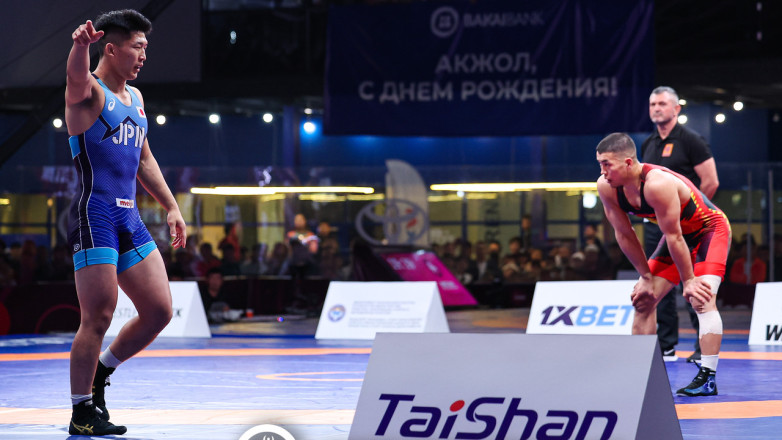 Акжол Махмудов снова проиграл Нао Кусаке из Японии. Видео