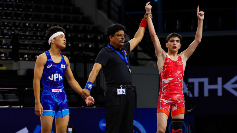 Довудбек Бахадиров завоевал бронзу чемпионата мира U17