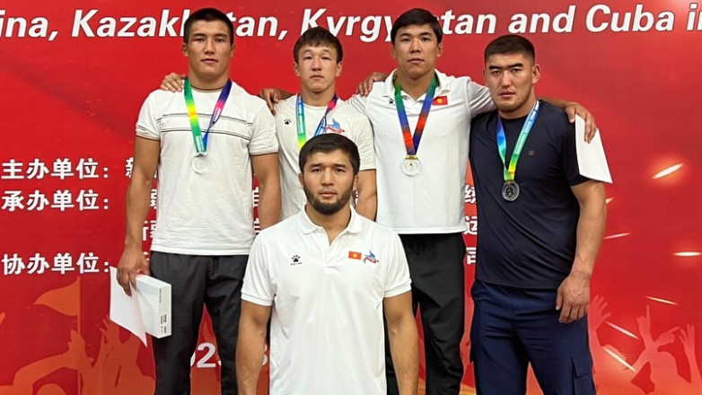 Борцы из Кыргызстана завоевали 4 медали на турнире в Китае