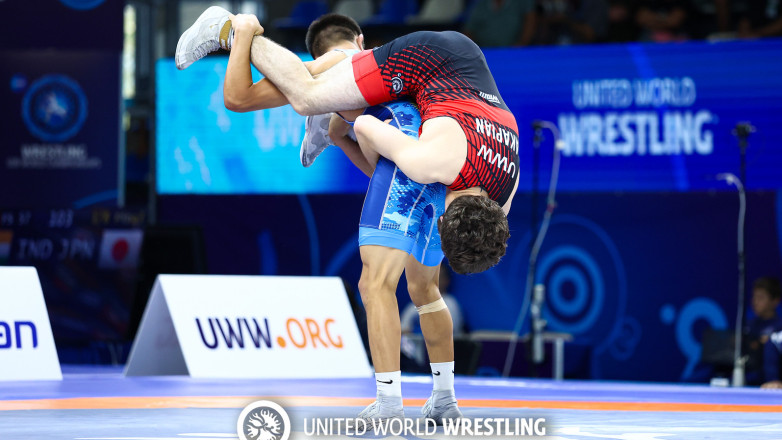 Прямая трансляция всех схваток шестого дня ЧМ по борьбе U20