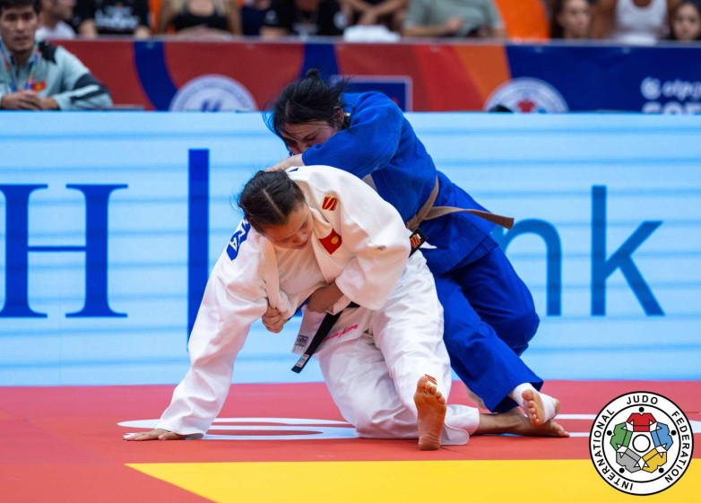 Чемпионат мира U17: Акмаржан Турдажиева будет бороться за бронзу