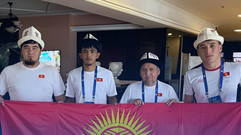Сборная Кыргызстана участвует в чемпионате мира по ушу саньда в Бразилии
