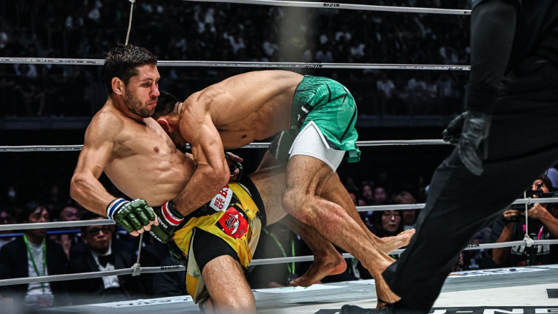 Полное видео боя Ражабали Шайдуллаев - Виктор Колесник за титул чемпиона RIZIN