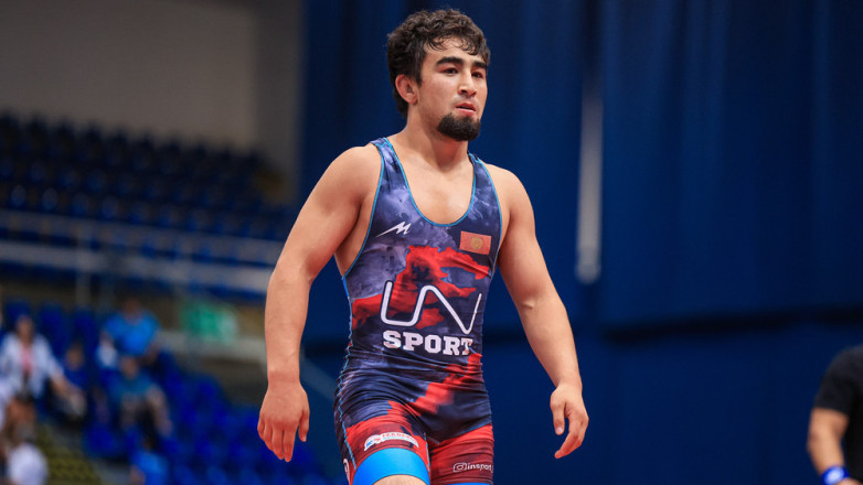 Еще одна разгромная победа на счету Кыргызстана на чемпионате мира по борьбе в Хорватии