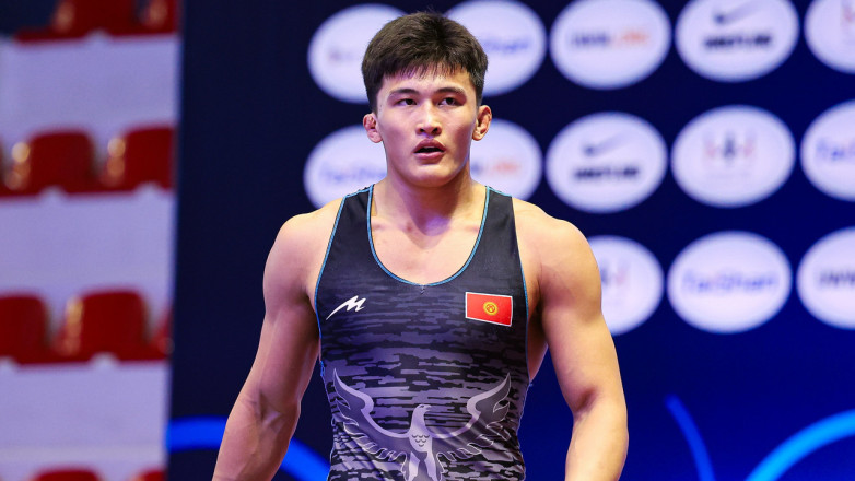 Кыргызстанец вырвал победу на чемпионате мира, выталкивая соперника