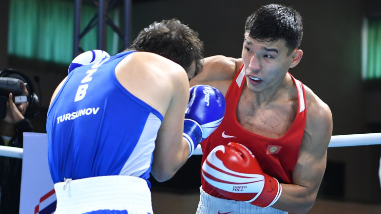 Разгромом завершился бой кыргызстанца на чемпионате мира в Ливерпуле