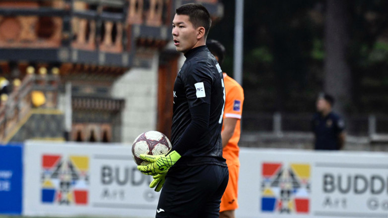 Вратарь расплакался после двух ошибок, которые привели к поражению. ВИДЕО