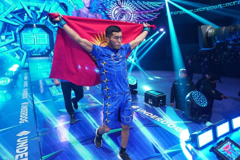 Еще один кыргыз получил бой на турнире OCTAGON 80