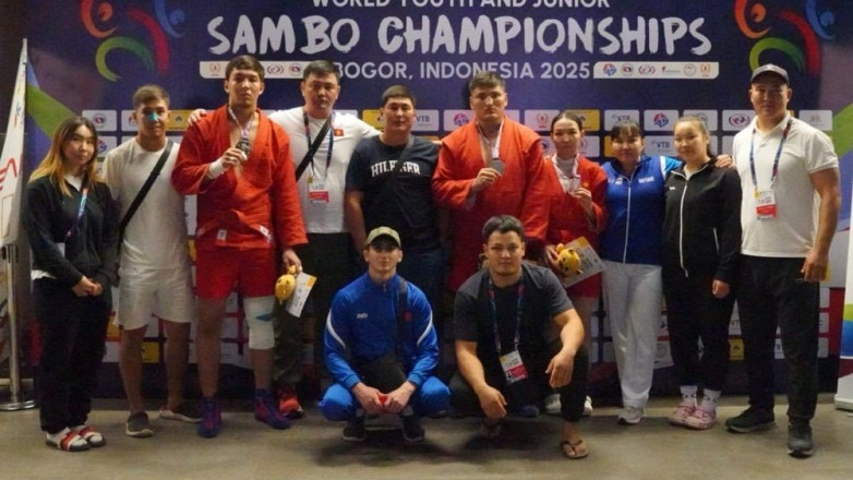 У Кыргызстана 7 медалей на молодежном чемпионате мира по самбо