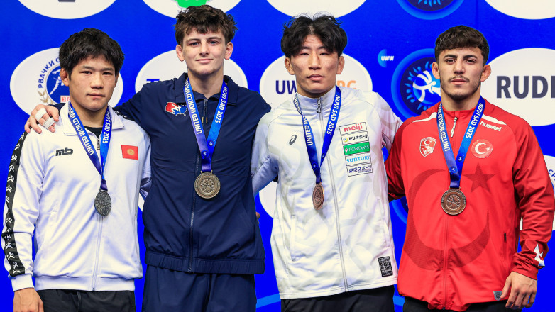 Кыргызстанец завоевал серебро молодежного ЧМ по вольной борьбе