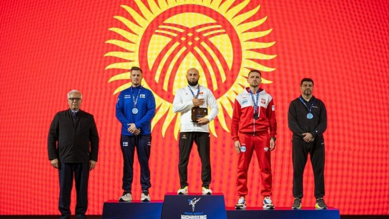 Тренер из Кыргызстана стал чемпионом мира по кикбоксингу среди ветеранов