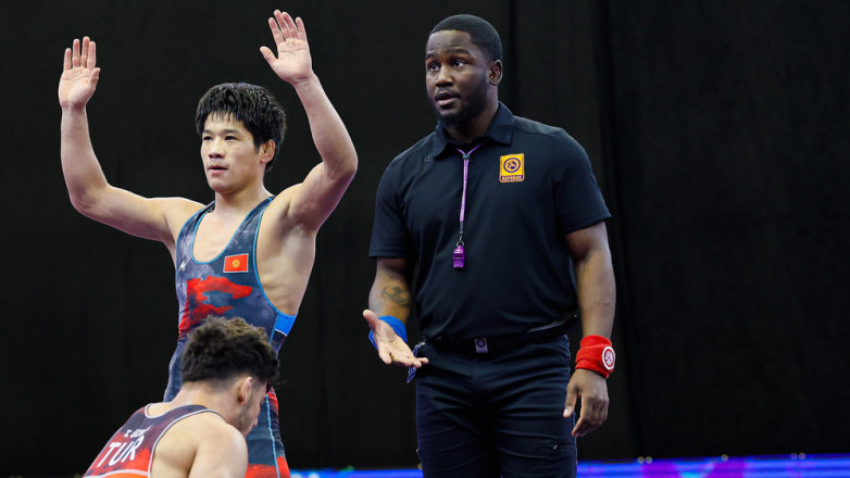 Борцы завоевали 4 медали на молодежном чемпионате мира