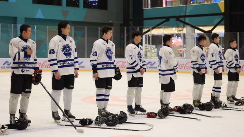 Хоккеисты из Кыргызстана проиграли шесть матчей подряд командам из Узбекистана, пропустив 72 шайбы