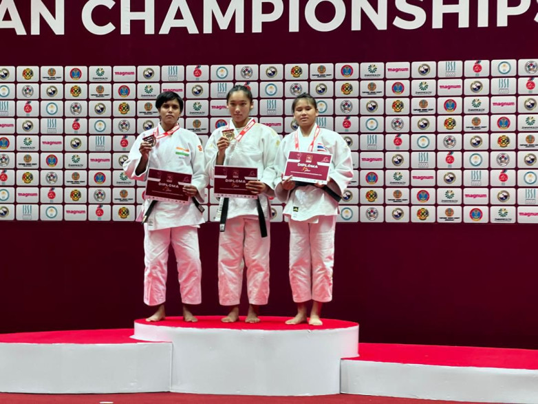 Кыргызстанка завоевала золото на чемпионате Азии по парадзюдо